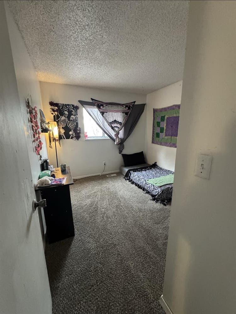 Room For Rent