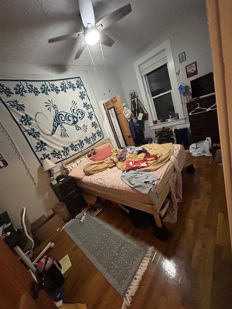 2 rooms in OTR