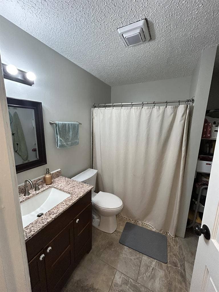 2 rooms in OTR