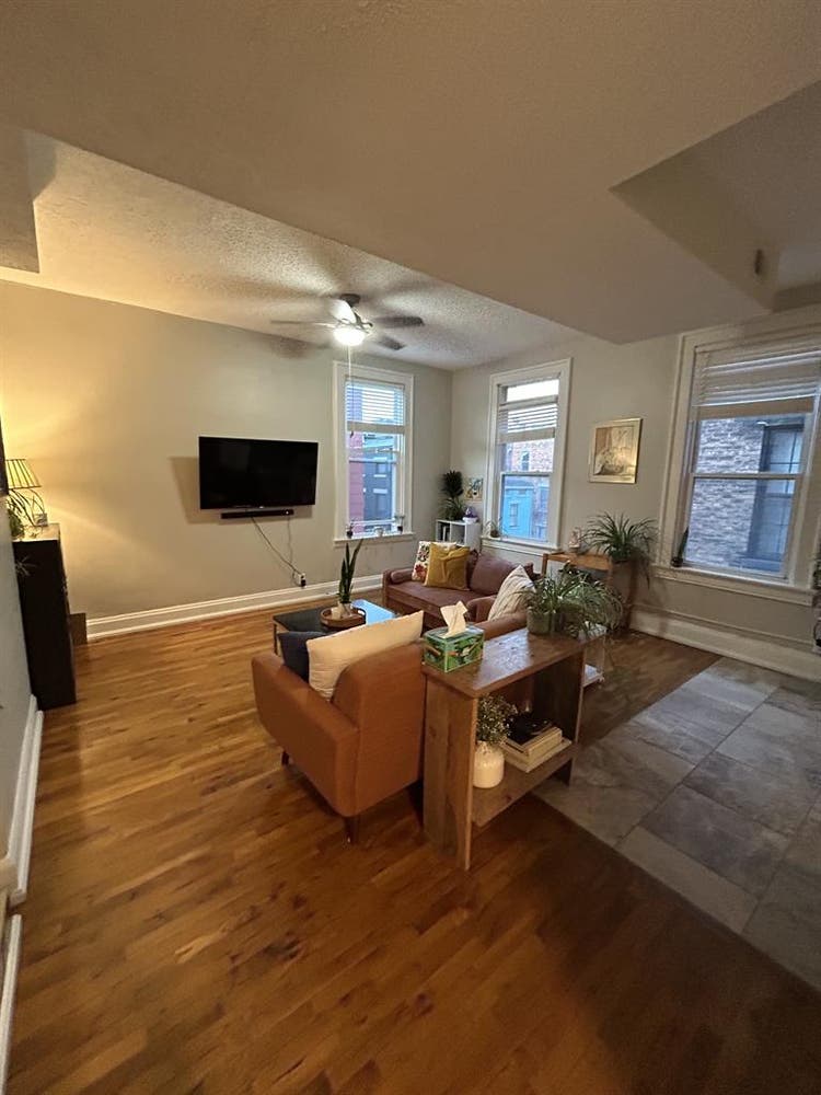 2 rooms in OTR