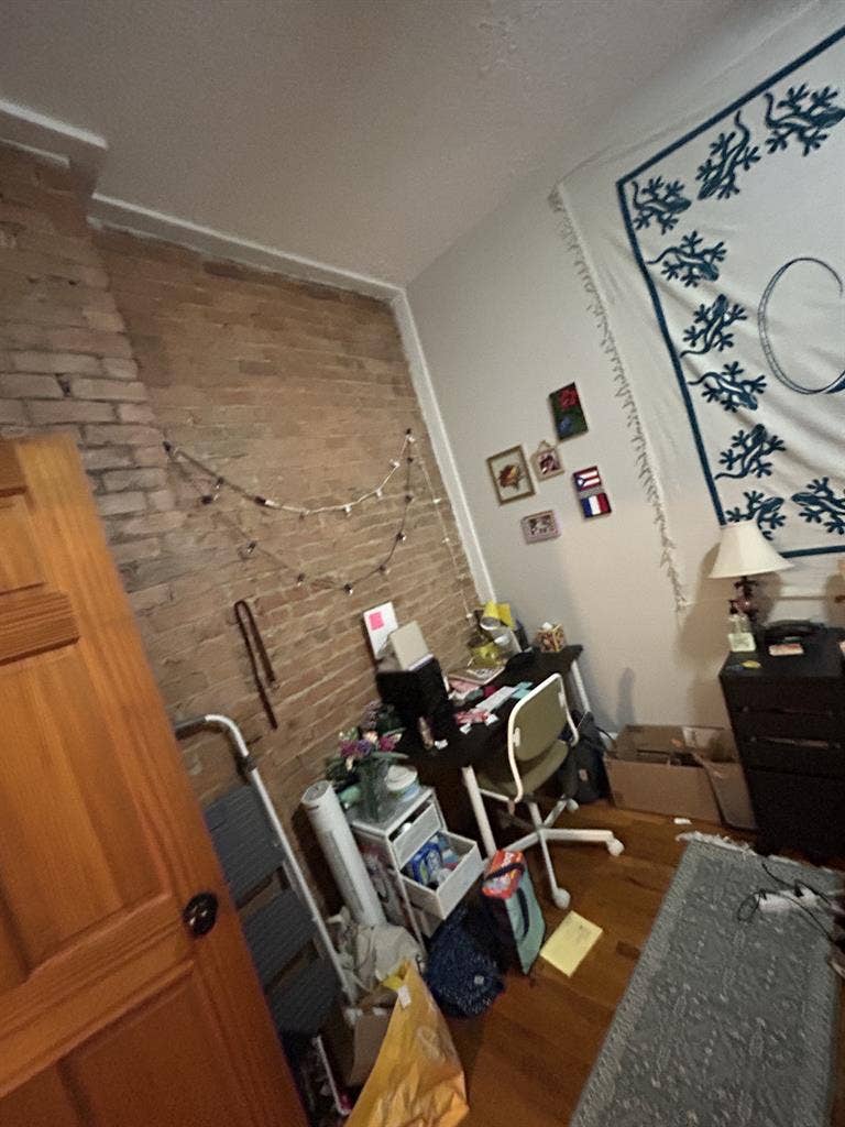 2 rooms in OTR