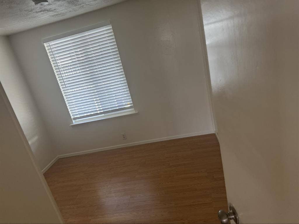 Unfurnished
room