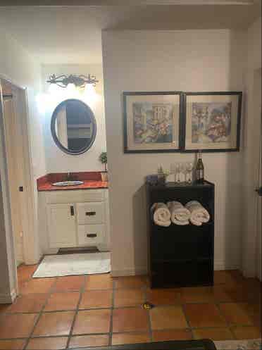 Cozy safe studio close to beaches