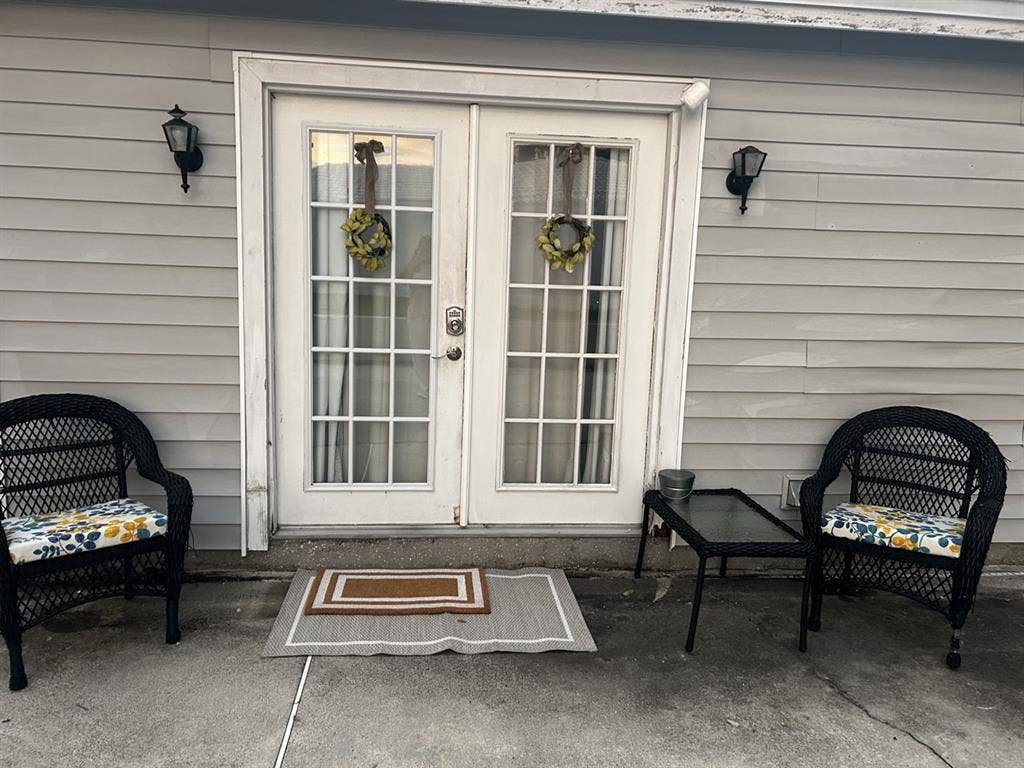Cozy safe studio close to beaches