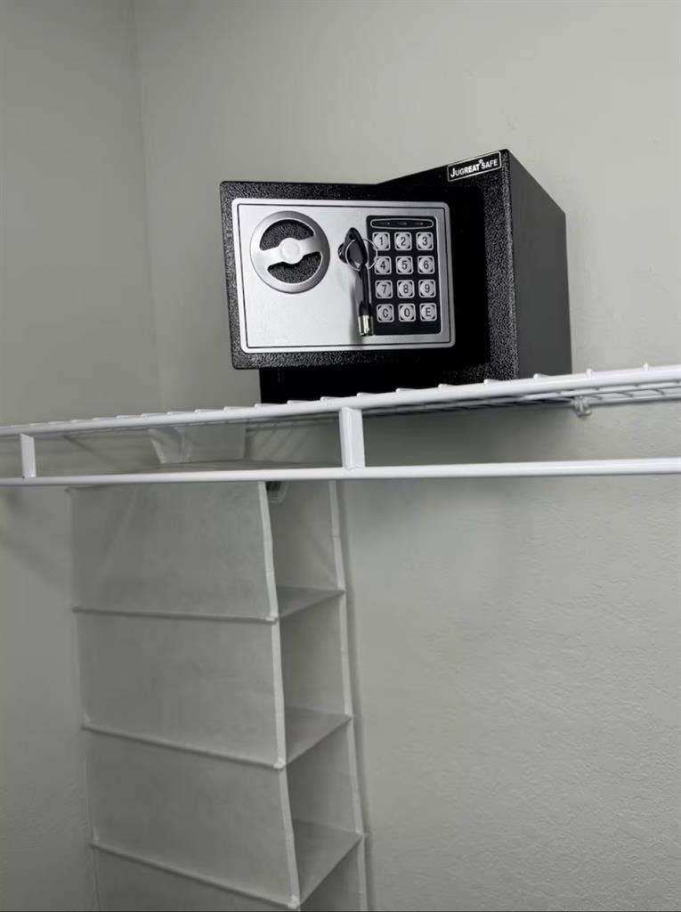 Beautiful and Relaxing Room# 2