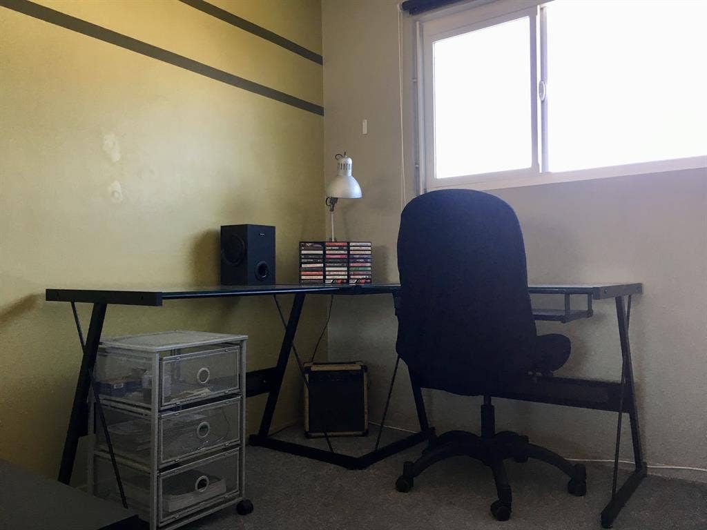 Big FULLY FURNISHED Private Bedroom