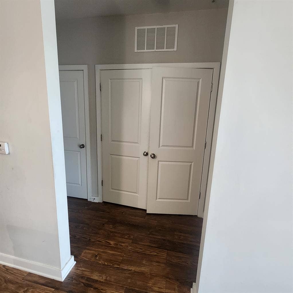 Roommate wanted