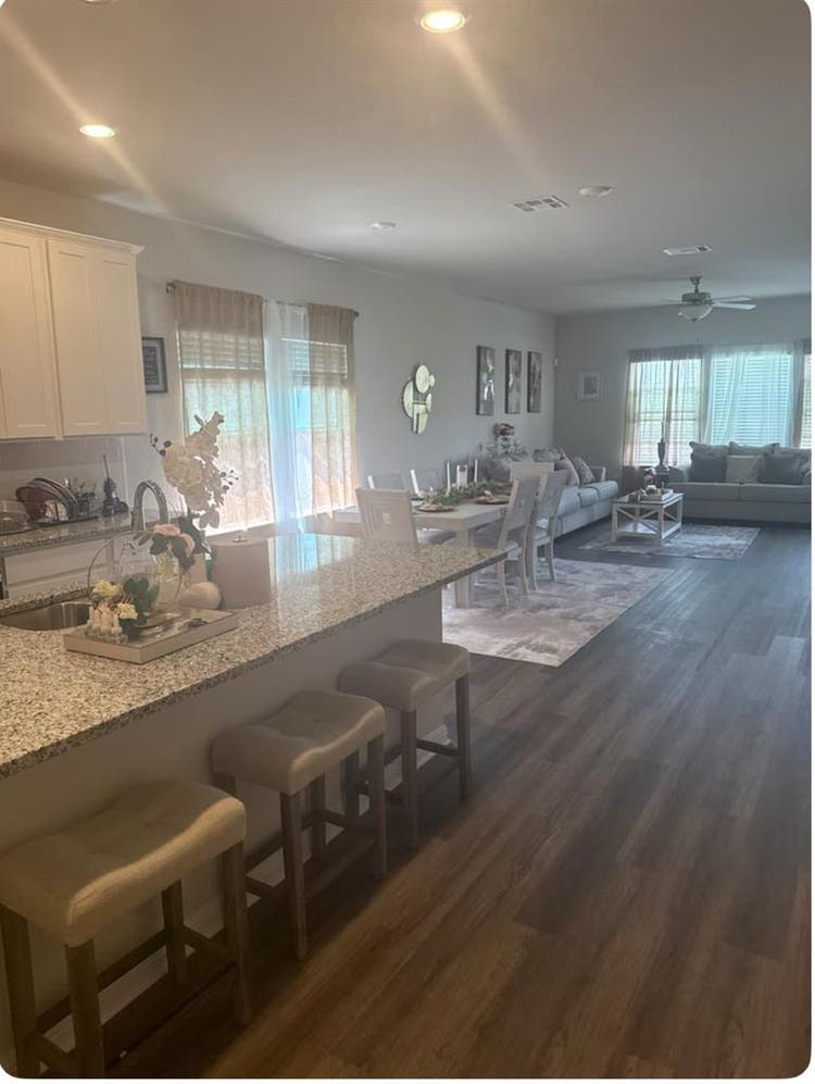 Large room for rent in Kyle tx