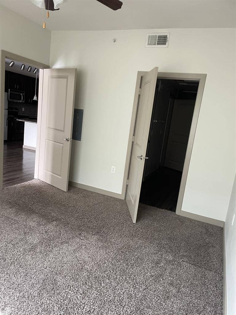 Private Bed/Bath for Rent