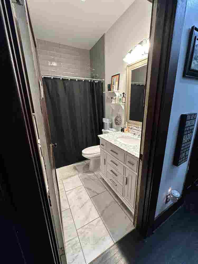 PENDING 
Seeking female renter