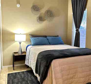 Looking for roommates