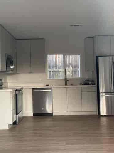PRIVATE ROOM SUBLEASE on fredericks