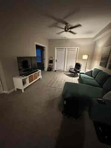 Unique Opportunity Room For Rent