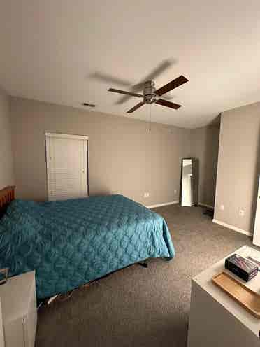 Unique Opportunity Room For Rent