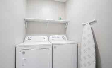 Unique Opportunity Room For Rent