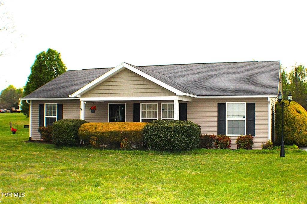 Jonesborough, TN Ranch for rent
