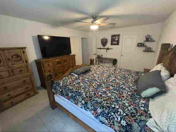 Master Bedroom, Private Bathroom