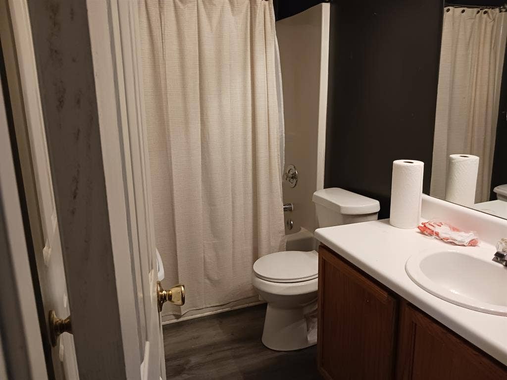 Home share FurnIshed/Unfurnished Rm