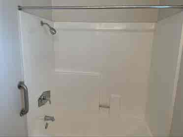 bath apartment in Irvine