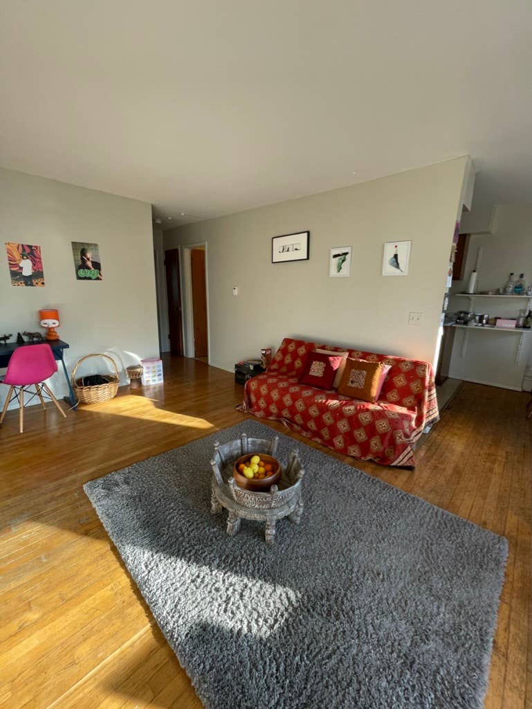 Room for rent /village of New Paltz