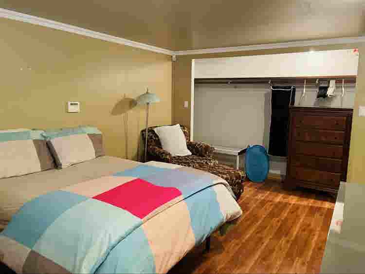 Private Room For Rentt