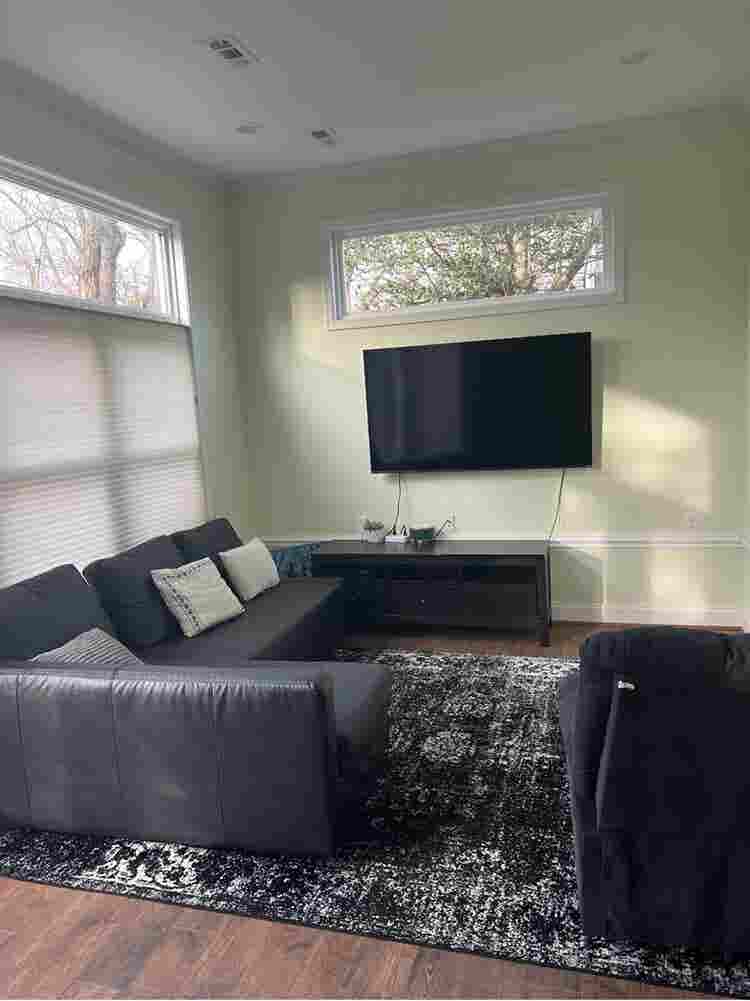 Room for rent in Falls Church VA