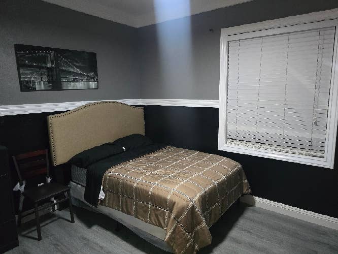 FURNISHED ROOM FOR RENT