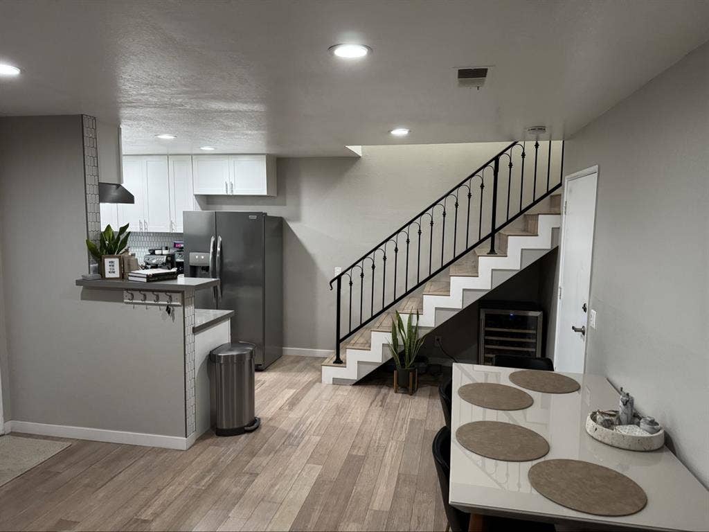 Condo in west side Costa Mesa!