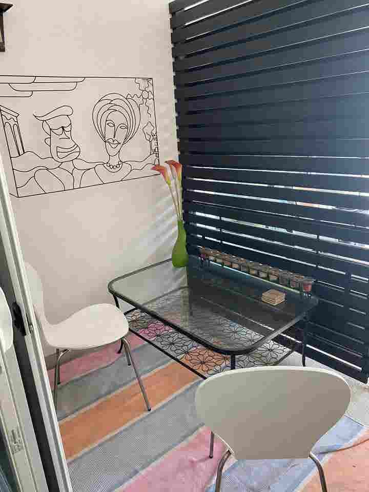 PRIVATE BEDROOM & PRIVATE BATHROOM