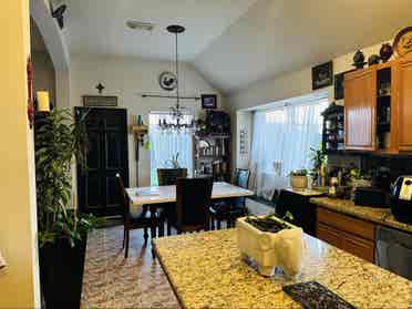 Room to rent. Home to share .
