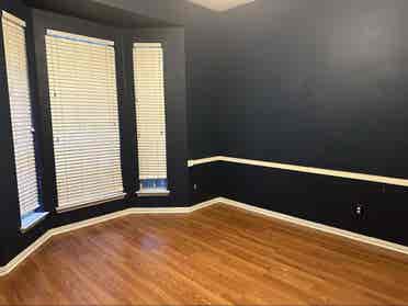 Room to rent. Home to share .