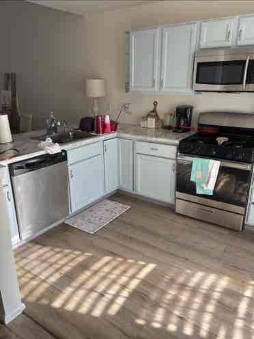 Offering master bed/bath for rent!