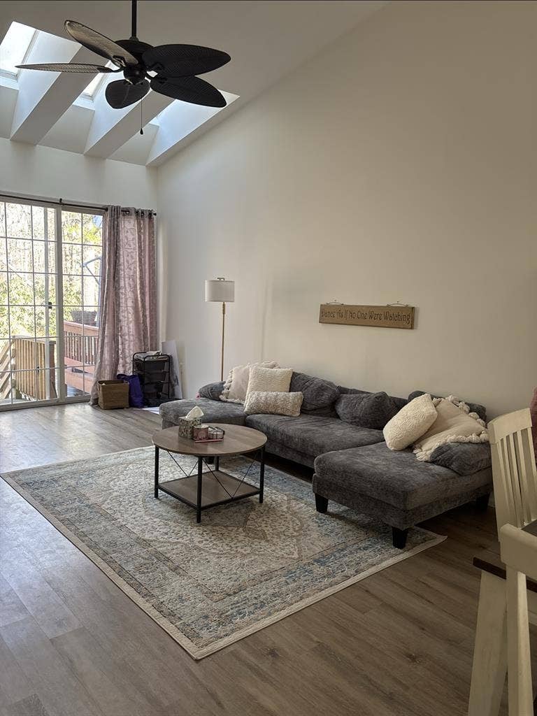 Offering master bed/bath for rent!