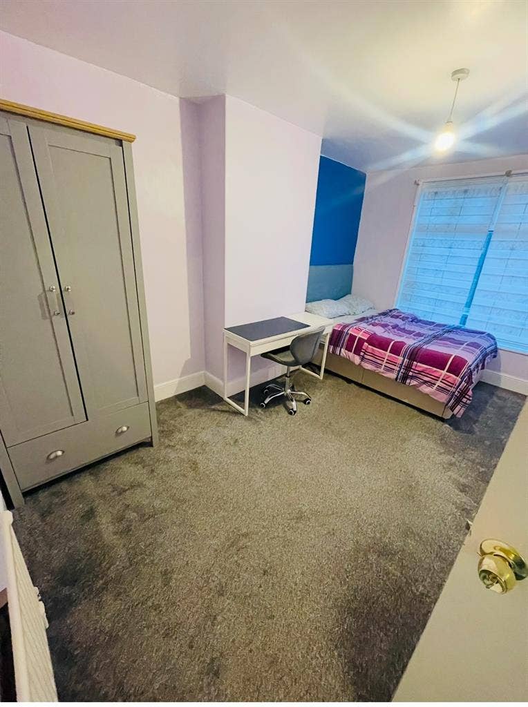 Modern Cosy Rooms in Fishponds