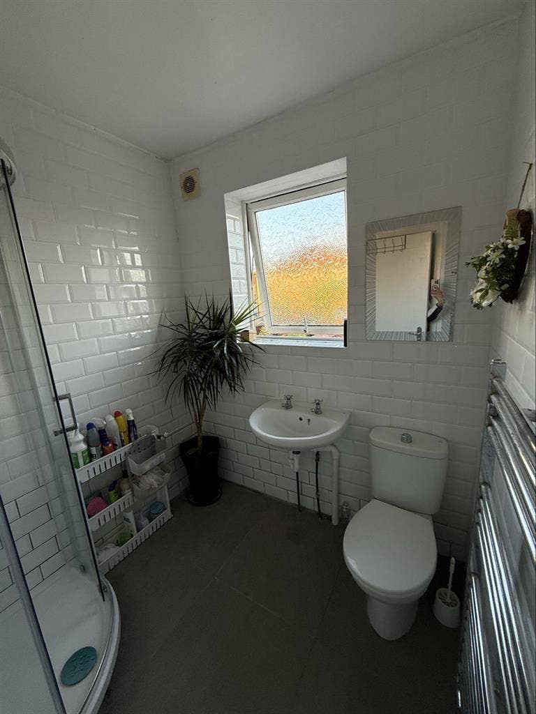 Modern Cosy Rooms in Fishponds