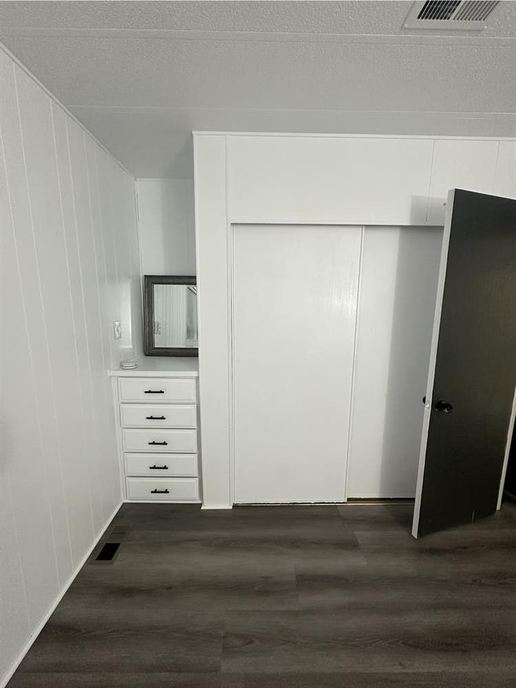 1 Private Bedroom, 1 private bath