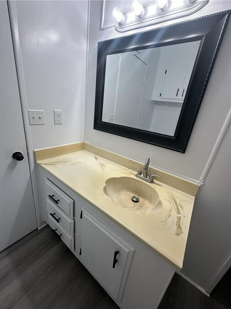 1 Private Bedroom, 1 private bath