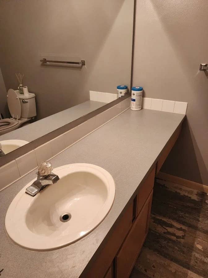 Room for rent in a quiet community