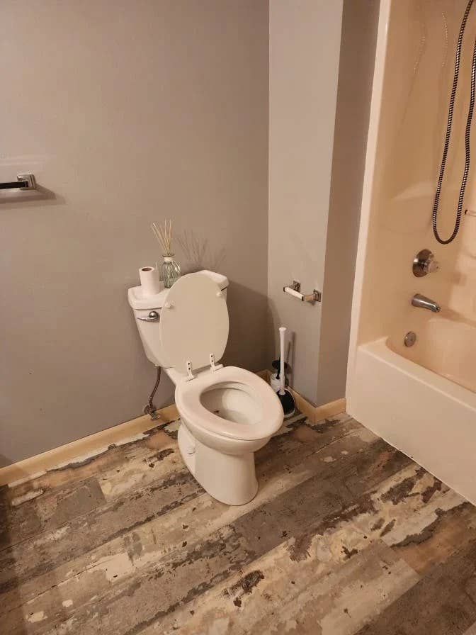 Room for rent in a quiet community
