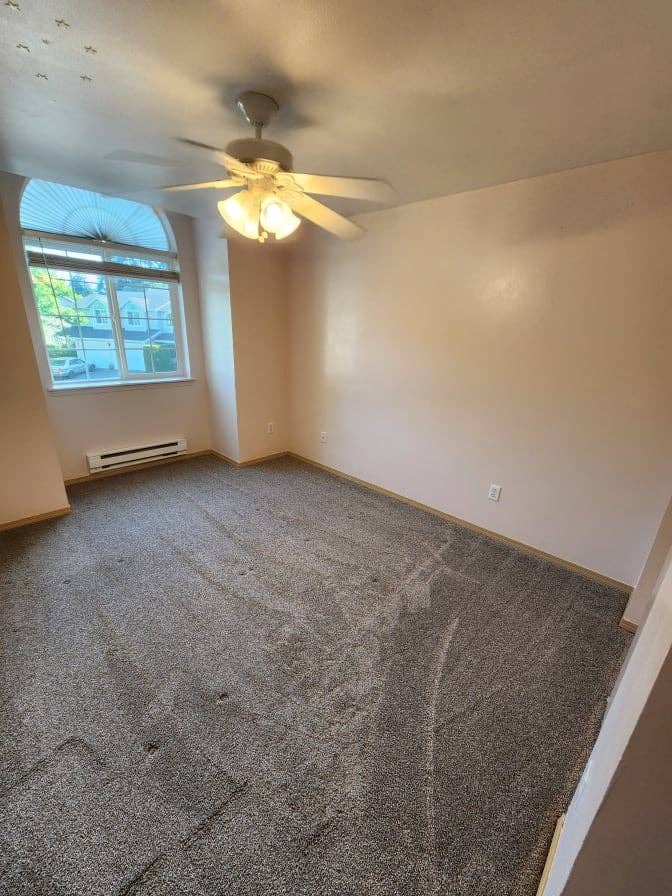 Room for rent in a quiet community
