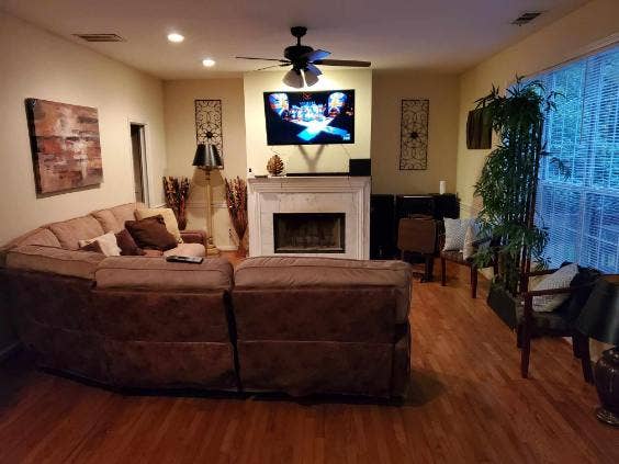 Large room for rent