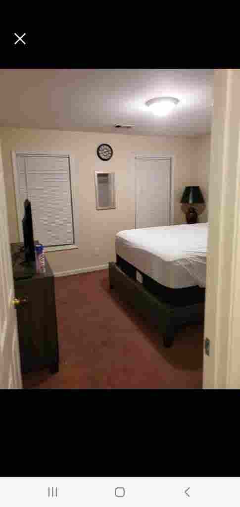 Large room for rent