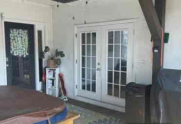 Uptown one bedroom apartment