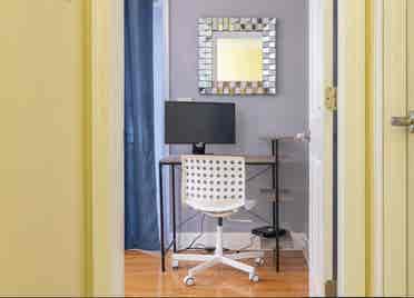 Uptown one bedroom apartment