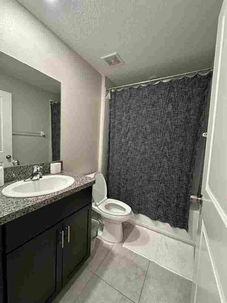 2 rooms for rent in zephyrhills