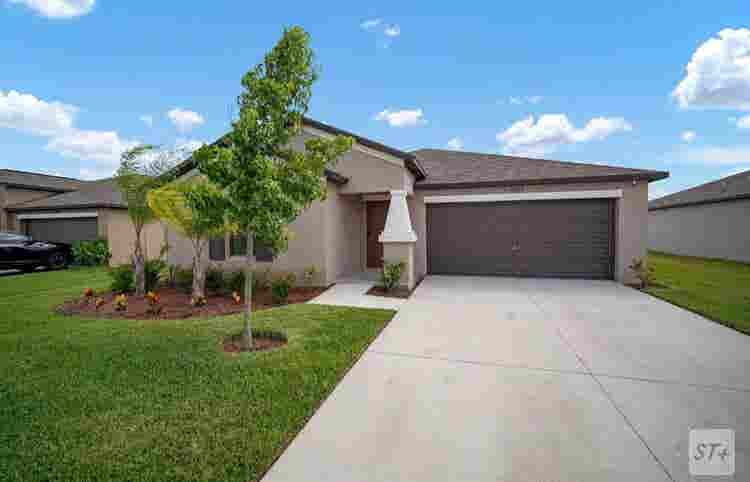 2 rooms for rent in zephyrhills