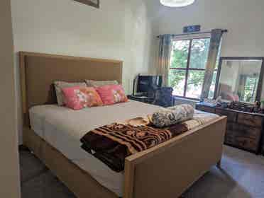 Lease takeover/Sublease