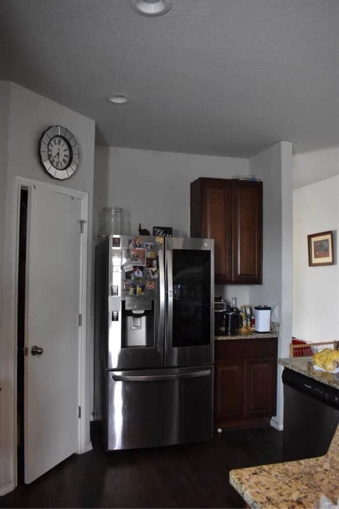 Looking for roommates