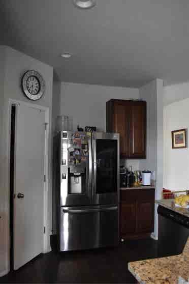Looking for roommates