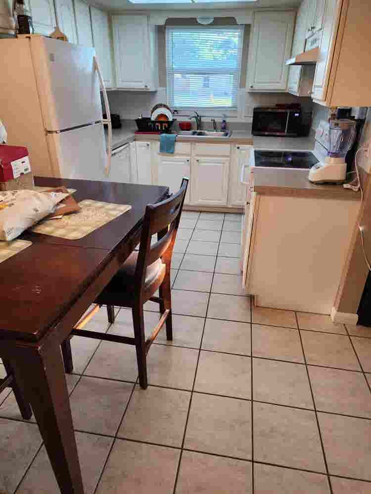 Master bedroom for rent